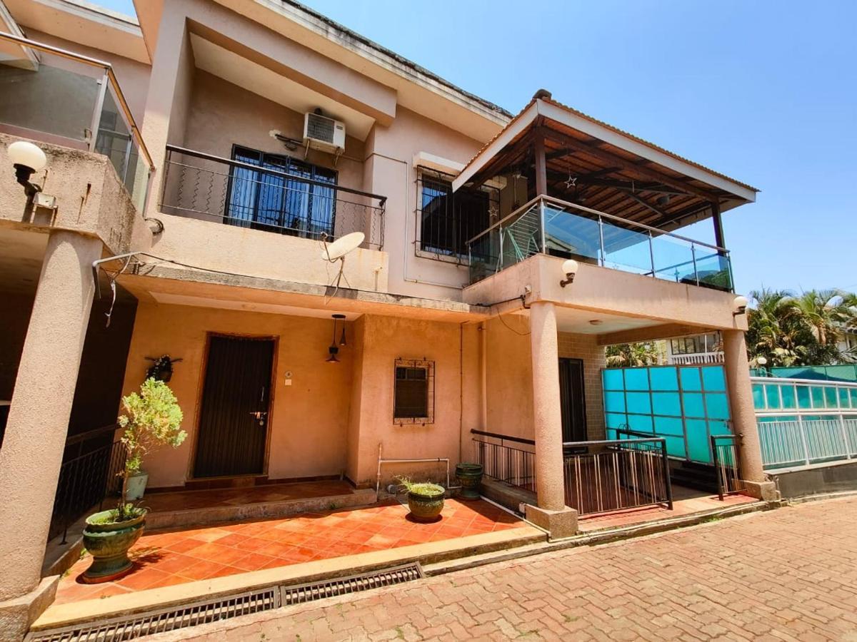 Gold Villa Лонавала Экстерьер фото
